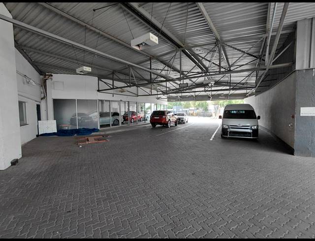 5,599M² OFFICE TO LET IN RANDJESPARK